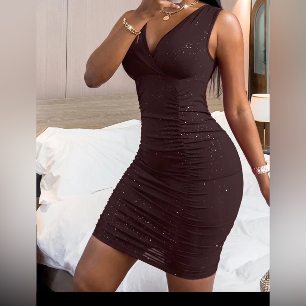Brown  body-con  dress